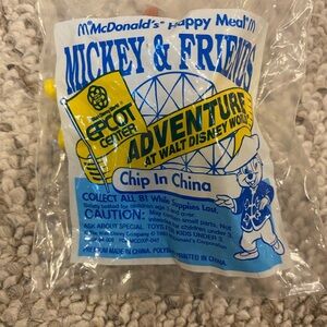 1993 McDonald's Disney Mickey & Friends Epcot Center toy